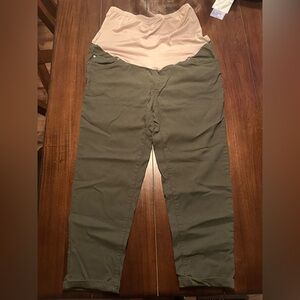 🌸Oh! Mama green Maternity Crop Pants